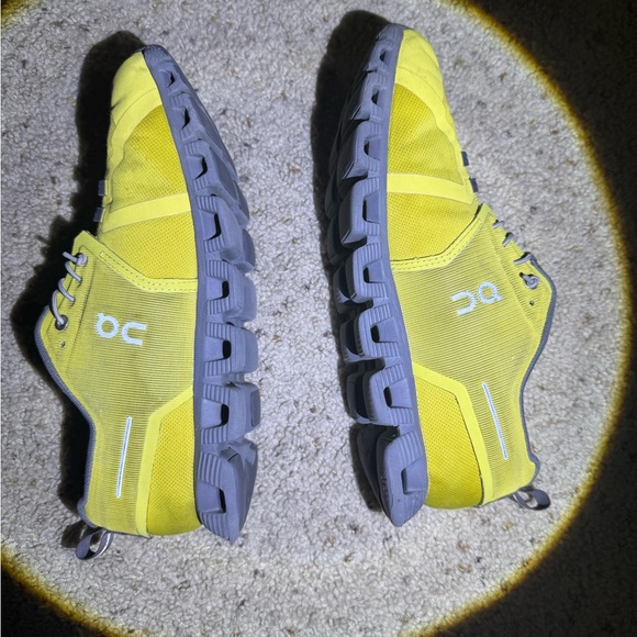 Cloud 5 Waterproof Running Shoe in Mustard/Rock Size M9 - Picture 1 of 5